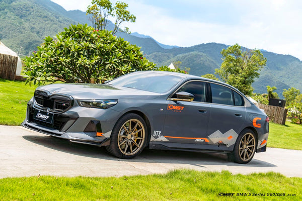 BMW 5 Series 530 540 &amp; i5 e/x Drive40 M60 G60 G61 2024-ON with Aftermarket Parts - Side Skirts Dry Pre-preg Carbon Fiber / FRP