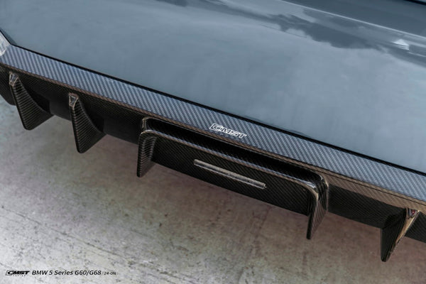 BMW i5 xDrive40 / eDrive40 (with M-package bumper, does not fit base mode) / M60 G60 G61 2024-ON &amp; 5 Series 540i xDrive / 530i xDrive / 530i (with M-package bumper, does not fit base model) / 550e xDrive G60 G61 2024-ON with Aftermarket Parts - Rear Diffuser Dry Pre-preg Carbon Fiber / FRP