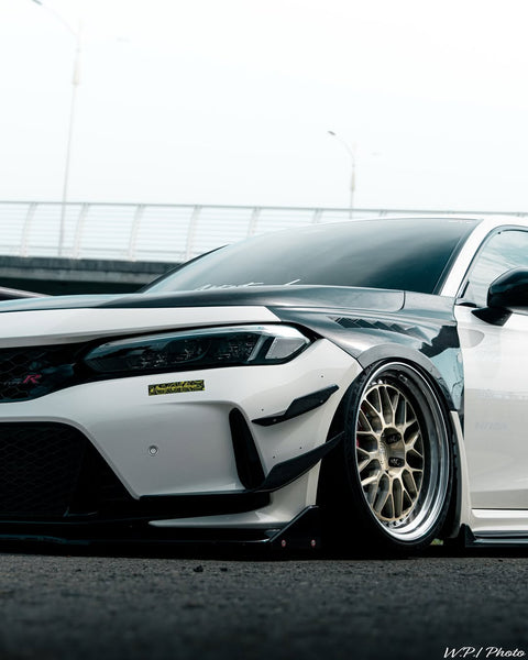 Honda Civic Type-R FL5 2023 2024 with Aftermarket Parts - Front Fenders Pre-preg Carbon Fiber / FRP from CMST Tuning