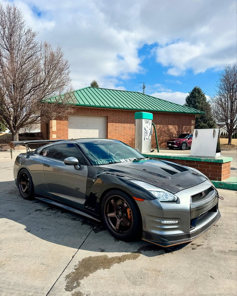 Nissan GTR Nismo T-Spec Black Edition Track Eidtion Premium Pure 2008 2009 2010 2011 2012 2013 2014 2015 2016 2017 2018 2019 2020 2021 2022 2023 with Aftermarket Parts - Vented Front Fenders Pre-preg Carbon Fiber / FRP from& CMST Tuning