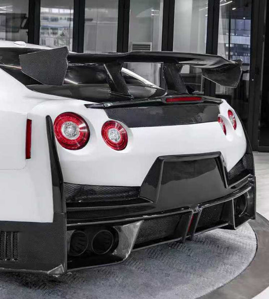 Nissan GTR R35 CBA DBA EBA 2008 2009 2010 2011 2012 2013 2014 2015 2016 2017 2018 2019 2020 2021 2022 2023 2024 with Aftermarket Parts - 2024 NISMO Style Trunk Carbon Fiber / FRP from CMST Tuning