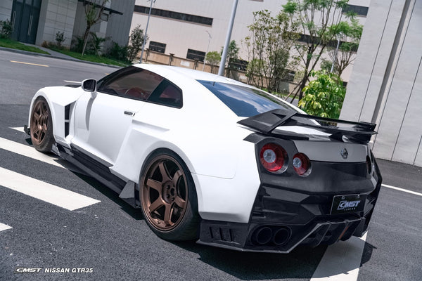 Nissan GTR R35 CBA DBA EBA 2008 2009 2010 2011 2012 2013 2014 2015 2016 2017 2018 2019 2020 2021 2022 2023 2024 with Aftermarket Parts - HORIZON Front Fenders Carbon Fiber / FRP from CMST Tuning