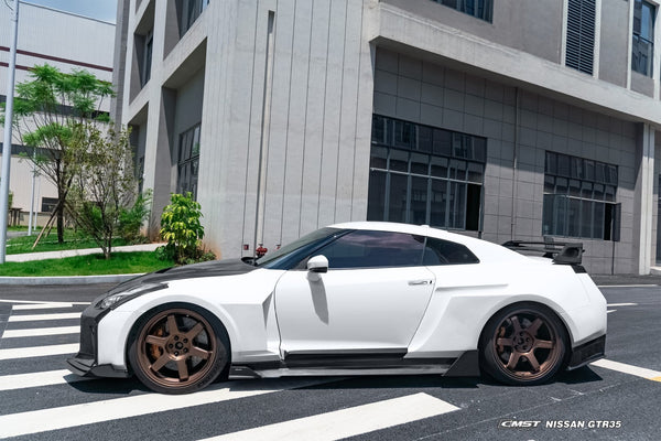 Nissan GTR R35 CBA DBA EBA 2008 2009 2010 2011 2012 2013 2014 2015 2016 2017 2018 2019 2020 2021 2022 2023 2024 with Aftermarket Parts - HORIZON Rear Spoiler Carbon Fiber / FRP from CMST Tuning