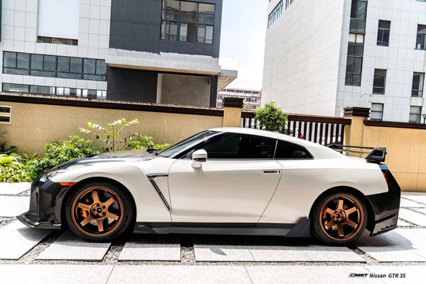 Nissan GTR R35 CBA DBA EBA 2008 2009 2010 2011 2012 2013 2014 2015 2016 2017 2018 2019 2020 2021 2022 2023 2024 with Aftermarket Parts - HORIZON Rear Spoiler Carbon Fiber / FRP from CMST Tuning