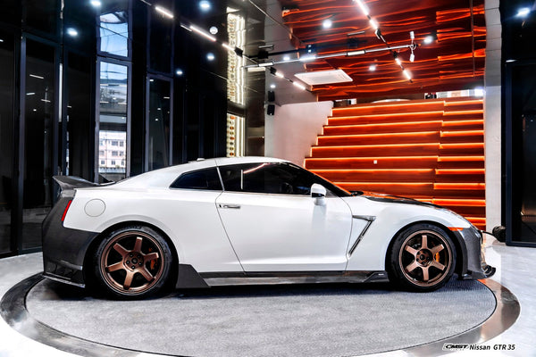 Nissan GTR R35 CBA DBA EBA 2008 2009 2010 2011 2012 2013 2014 2015 2016 with Aftermarket Parts - HORIZON Side Skirts Carbon Fiber / FRP from CMST Tuning