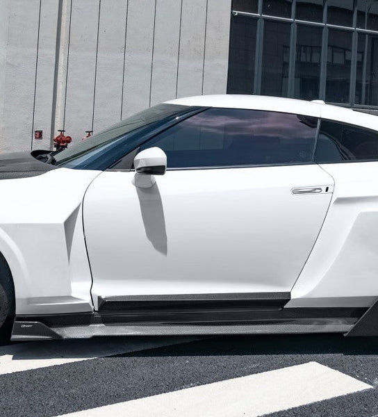 Nissan GTR R35 CBA DBA EBA 2008 2009 2010 2011 2012 2013 2014 2015 2016 2017 2018 2019 2020 2021 2022 2023 2024 with Aftermarket Parts - HORIZON Widebody Door Flare Carbon Fiber / FRP from CMST Tuning
