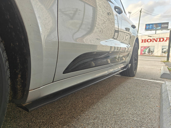 Porsche Macan 95B.1 Base/S/GTS/Sport Edition/Turbo 2015-2018 & Macan 95B.2 Base/S/GTS/Turbo 2019-2021 with Aftermarket Parts - Carbon Fiber & FRP Side Skirts from CMST Tuning