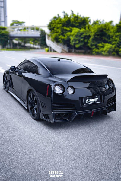 Nissan GTR Nismo T-Spec Black Edition Track Eidtion Premium Pure 2008-2024 with Aftermarket Parts - Stage 2 Style Side Skirts Carbon Fiber / FRP from CMST Tuning
